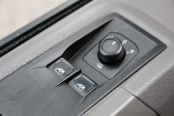 Volkswagen Crafter 2.0 TDI 177 | Aut. | DC | 3t trekgewicht | 7 Zitter | Camera |  Airco..