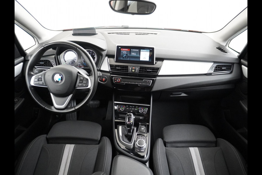 BMW 2 Serie Active Tourer 218i Executive Edition ORIG. NL. NAP KM. | HEAD UP | RIJKLAAR INCL. 12 MND. BOVAGGARANTIE