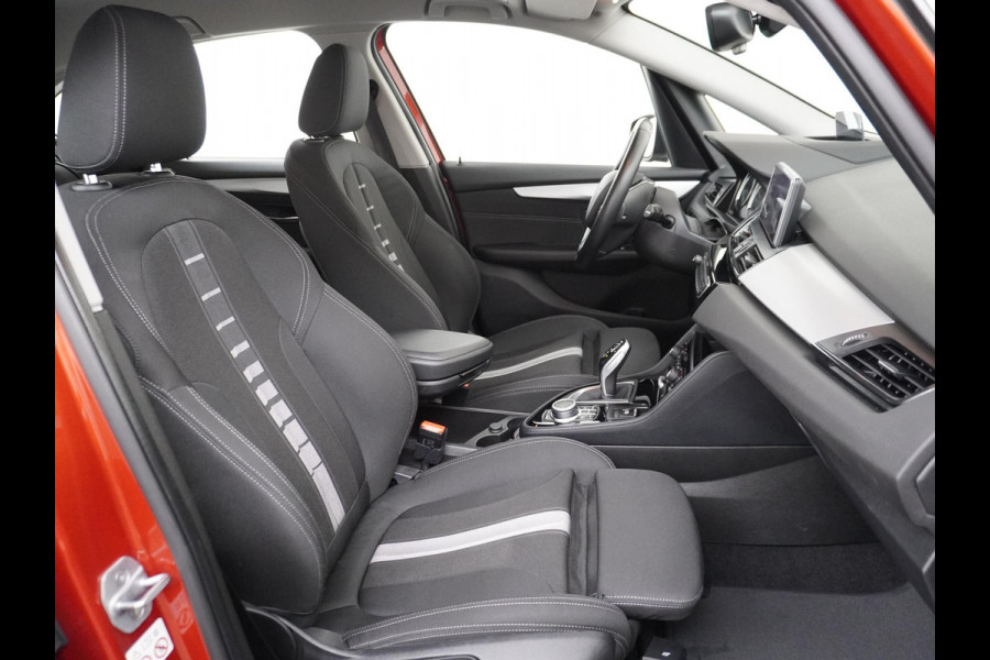 BMW 2 Serie Active Tourer 218i Executive Edition ORIG. NL. NAP KM. | HEAD UP | RIJKLAAR INCL. 12 MND. BOVAGGARANTIE