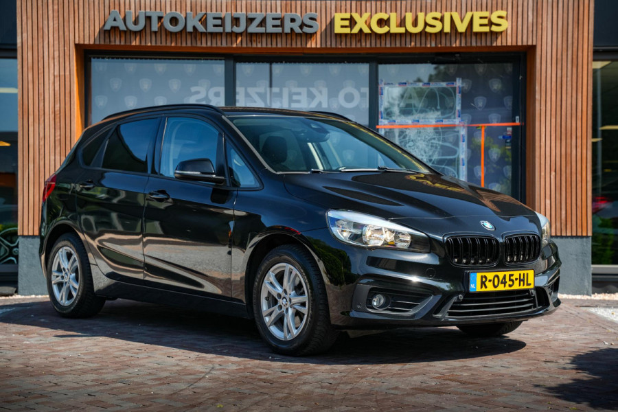 BMW 2 Serie Active Tourer 220i Centennial Executive Camera Navigatie Clima Cruise PDC 16"LM