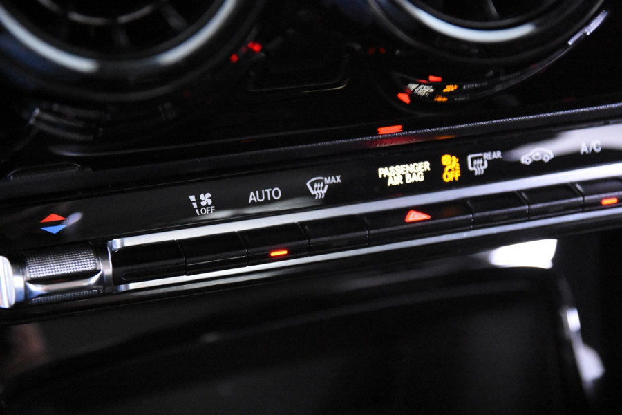 Mercedes-Benz A-Klasse 160 Style *1ste Eigenaar*Navigatie*DAB*camera*Stoelverwarming*