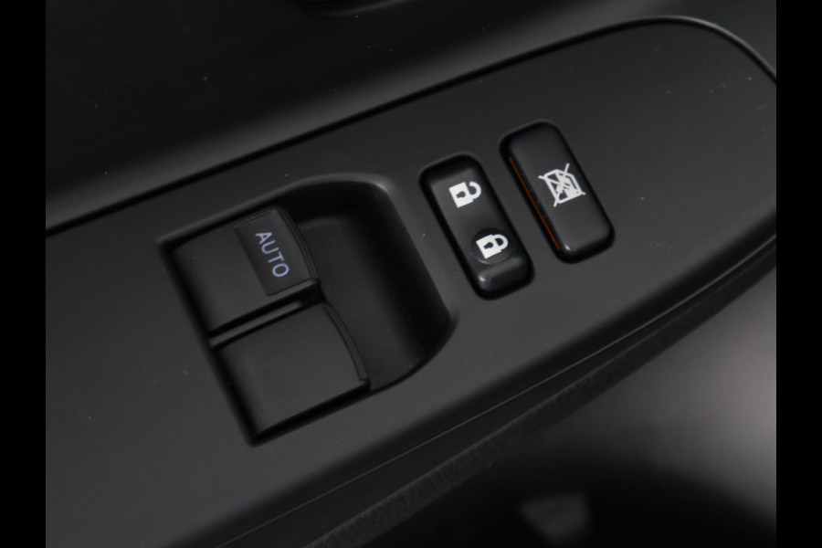 Toyota Yaris 1.5 Hybrid Dynamic Pack | Navigatie | Camera | Dealer onderhouden | Garantie tot 02-2030