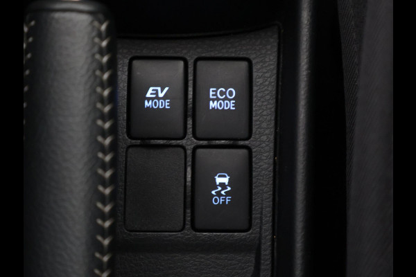 Toyota Yaris 1.5 Hybrid Dynamic Pack | Navigatie | Camera | Dealer onderhouden | Garantie tot 02-2030