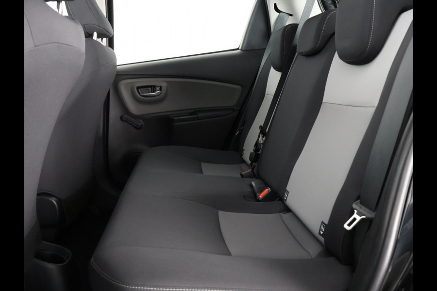 Toyota Yaris 1.5 Hybrid Dynamic Pack | Navigatie | Camera | Dealer onderhouden | Garantie tot 02-2030