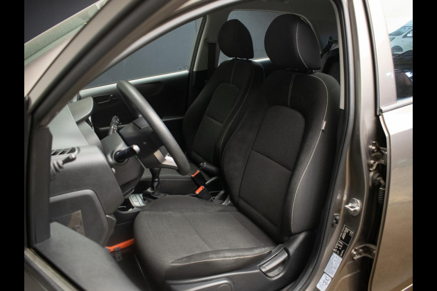 Kia Picanto 1.0 CVVT EconomyLine Sport (AIRCO,BLUETOOTH,SPORTSTOELEN,CLIMATE,NIEUWE APK,NETTE STAAT)