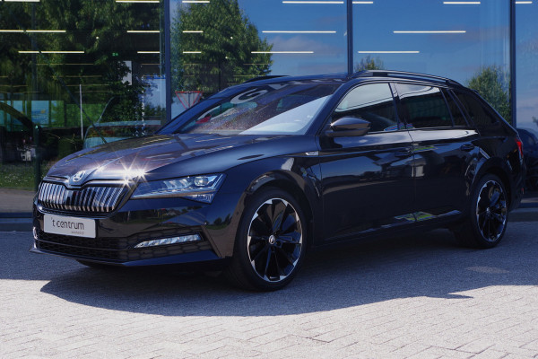 Škoda Superb Combi 1.4 TSI iV Sportline Business 218 PK PHEV, Panoramadak, Trekhaak, Winterpakket,