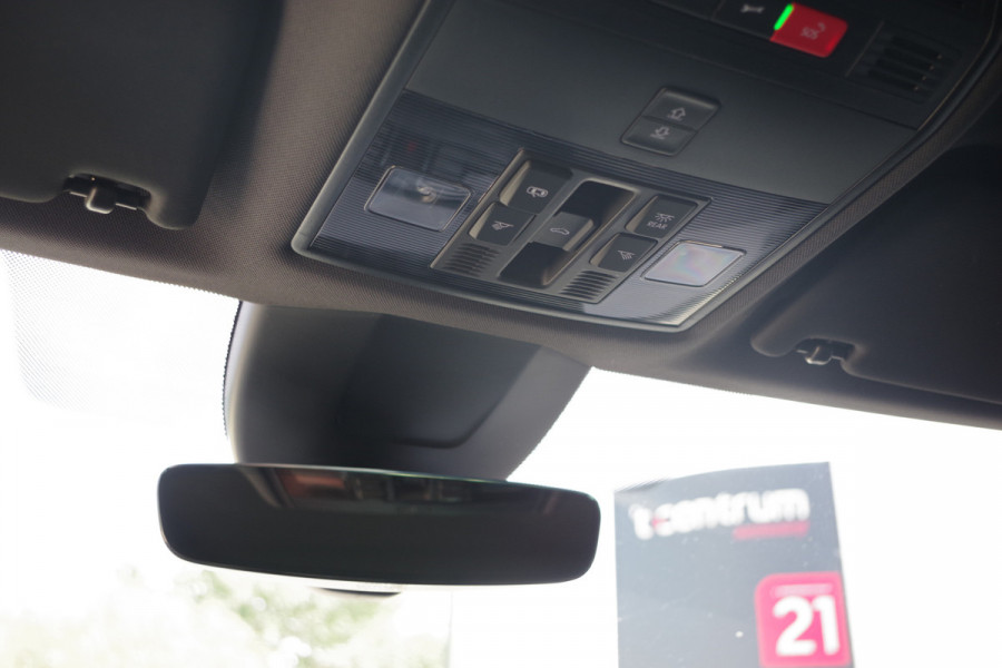 Škoda Superb Combi 1.4 TSI iV Sportline Business 218 PK PHEV, Panoramadak, Trekhaak, Winterpakket,