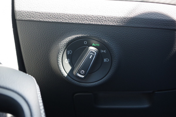 Škoda Superb Combi 1.4 TSI iV Sportline Business 218 PK PHEV, Panoramadak, Trekhaak, Winterpakket,