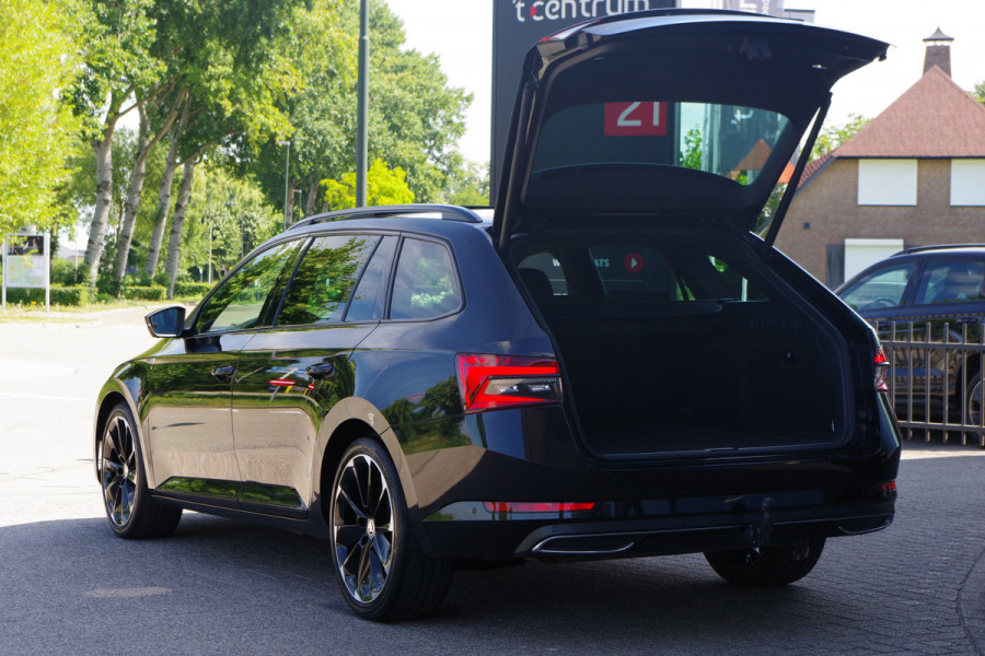 Škoda Superb Combi 1.4 TSI iV Sportline Business 218 PK PHEV, Panoramadak, Trekhaak, Winterpakket,