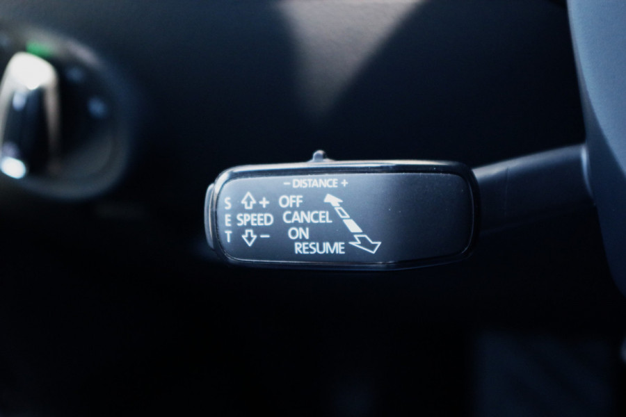 Škoda Superb Combi 1.4 TSI iV Sportline Business 218 PK PHEV, Panoramadak, Trekhaak, Winterpakket,