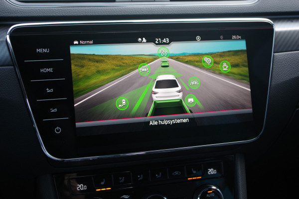 Škoda Superb Combi 1.4 TSI iV Sportline Business 218 PK PHEV, Panoramadak, Trekhaak, Winterpakket,