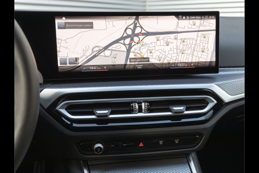BMW 3 Serie Touring 330e M-Sport - ACC - Trekhaak - Hifi - Stuurwiel verwarmd - Camera