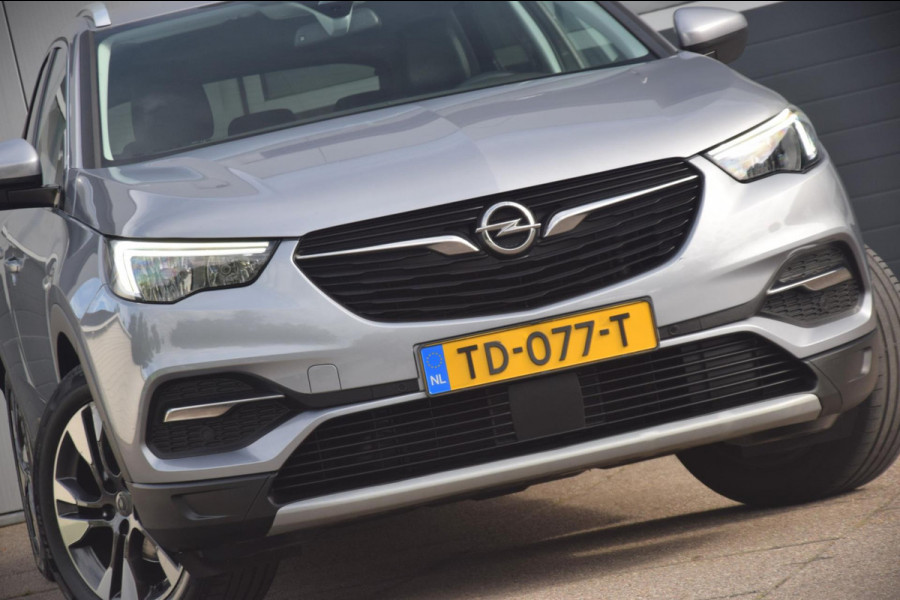 Opel Grandland X 1.2 Turbo Business Executive COMFORT STOELEN/DAKRAILS/RADIO-CD