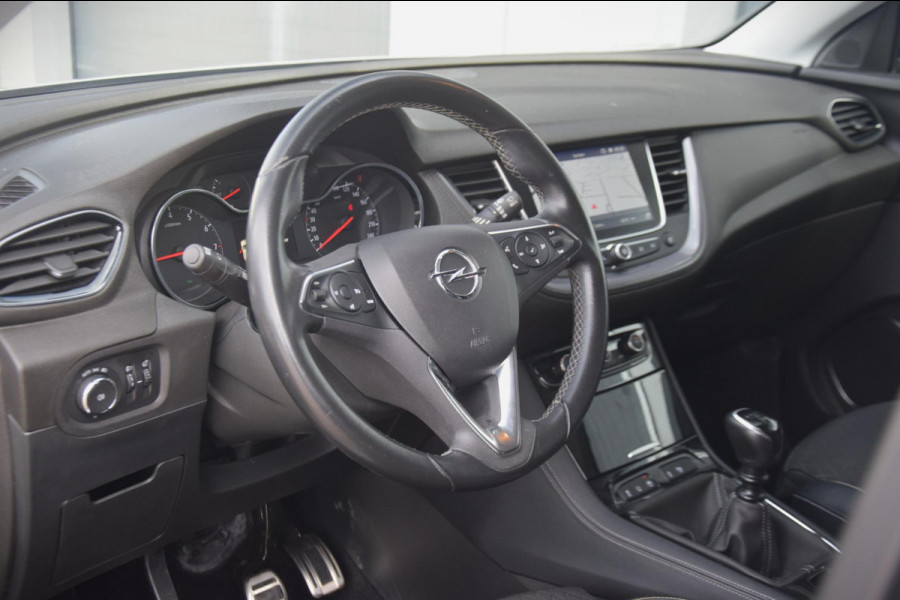 Opel Grandland X 1.2 Turbo Business Executive COMFORT STOELEN/DAKRAILS/RADIO-CD