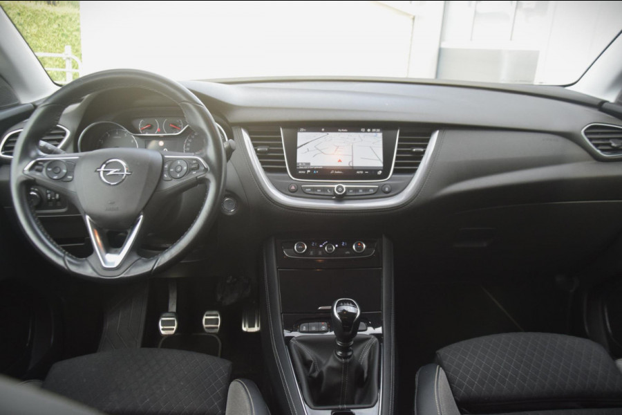 Opel Grandland X 1.2 Turbo Business Executive COMFORT STOELEN/DAKRAILS/RADIO-CD