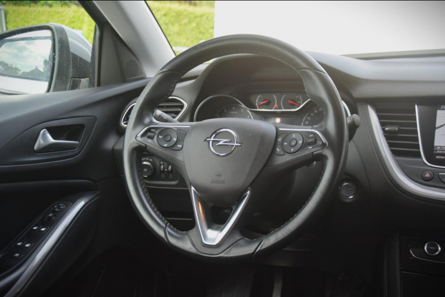 Opel Grandland X 1.2 Turbo Business Executive COMFORT STOELEN/DAKRAILS/RADIO-CD
