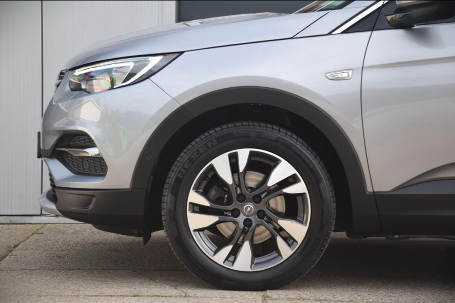 Opel Grandland X 1.2 Turbo Business Executive COMFORT STOELEN/DAKRAILS/RADIO-CD