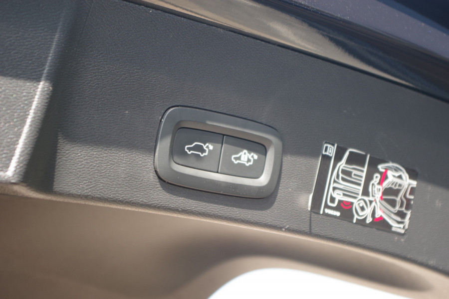 Volvo XC40 1.5 T5 263 PK Recharge Inscription PHEV, Leder, Trekhaak, 360 Camera, H/K Sound