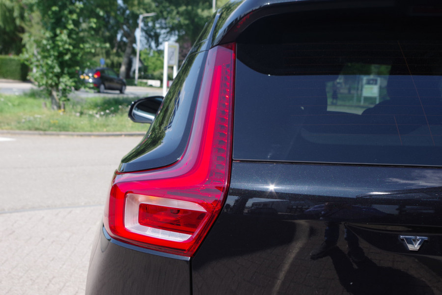 Volvo XC40 1.5 T5 263 PK Recharge Inscription PHEV, Leder, Trekhaak, 360 Camera, H/K Sound