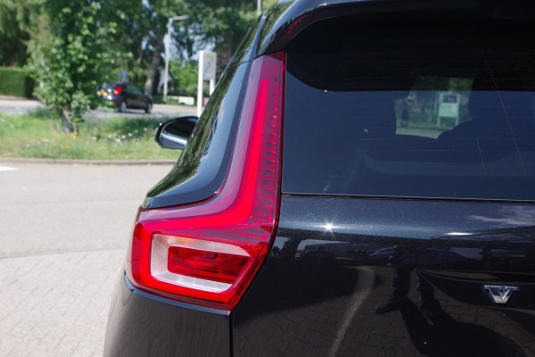 Volvo XC40 1.5 T5 263 PK Recharge Inscription PHEV, Leder, Trekhaak, 360 Camera, H/K Sound