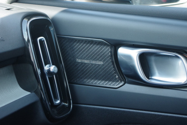 Volvo XC40 1.5 T5 263 PK Recharge Inscription PHEV, Leder, Trekhaak, 360 Camera, H/K Sound