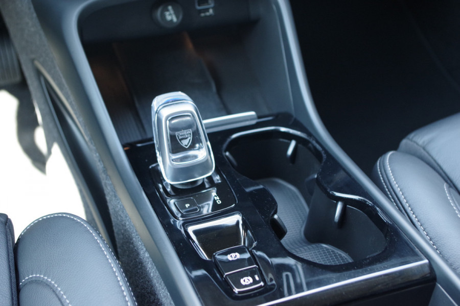 Volvo XC40 1.5 T5 263 PK Recharge Inscription PHEV, Leder, Trekhaak, 360 Camera, H/K Sound