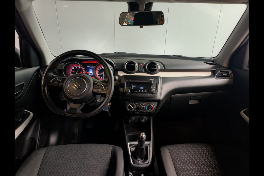 Suzuki Swift 1.2 Select Smart Hybrid uit 2021 Rijklaar + 12 maanden Bovag-garantie Henk Jongen Auto's in Helmond,  al 50 jaar service zoals 't hoort!