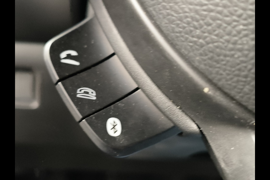 Suzuki Swift 1.2 Select Smart Hybrid uit 2021 Rijklaar + 12 maanden Bovag-garantie Henk Jongen Auto's in Helmond,  al 50 jaar service zoals 't hoort!