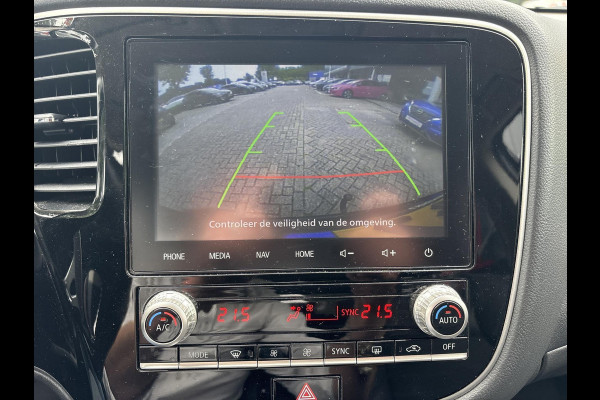 Mitsubishi Outlander 2.4 PHEV LIMITED + adaptive cruise controle | elektrische achterklep | Tom Tom | verwarmbaar stuurwiel