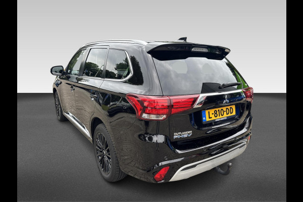 Mitsubishi Outlander 2.4 PHEV LIMITED + adaptive cruise controle | elektrische achterklep | Tom Tom | verwarmbaar stuurwiel