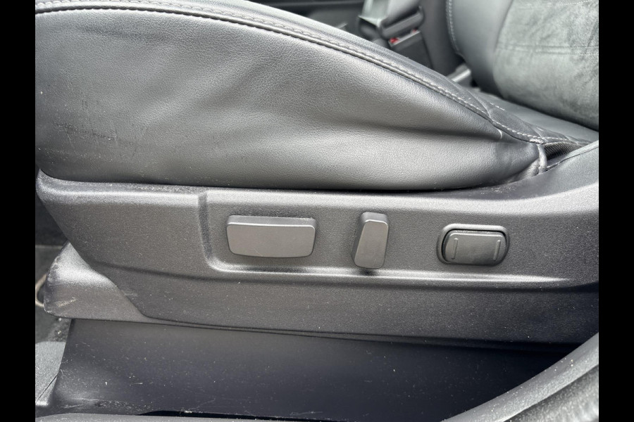 Mitsubishi Outlander 2.4 PHEV LIMITED + adaptive cruise controle | elektrische achterklep | Tom Tom | verwarmbaar stuurwiel