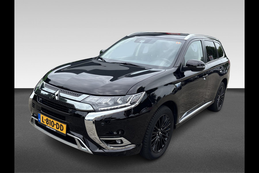 Mitsubishi Outlander 2.4 PHEV LIMITED + adaptive cruise controle | elektrische achterklep | Tom Tom | verwarmbaar stuurwiel