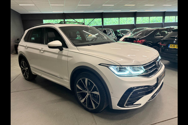 Volkswagen Tiguan 1.4 TSI eHybrid 2XR-LINE PANO/NAVI/V-COCKPIT/DAB/CARPLAY/H-UP/CAM///