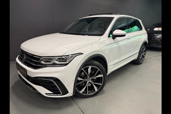 Volkswagen Tiguan 1.4 TSI eHybrid 2XR-LINE PANO/NAVI/V-COCKPIT/DAB/CARPLAY/H-UP/CAM///