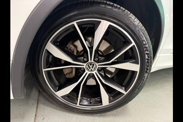 Volkswagen Tiguan 1.4 TSI eHybrid 2XR-LINE PANO/NAVI/V-COCKPIT/DAB/CARPLAY/H-UP/CAM///