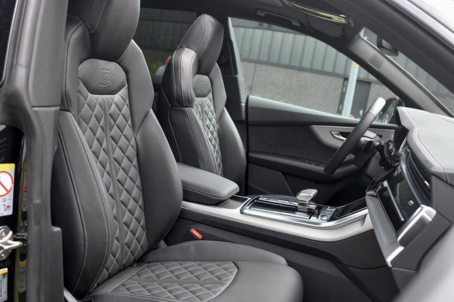Audi Q8 60 TFSI e quattro Pro Line S Competition. BTW, RS Zetels, Pano, HUD, Laser, B&O, 360 3D, Trekh, Memory, ACC, Keyless, 23"!