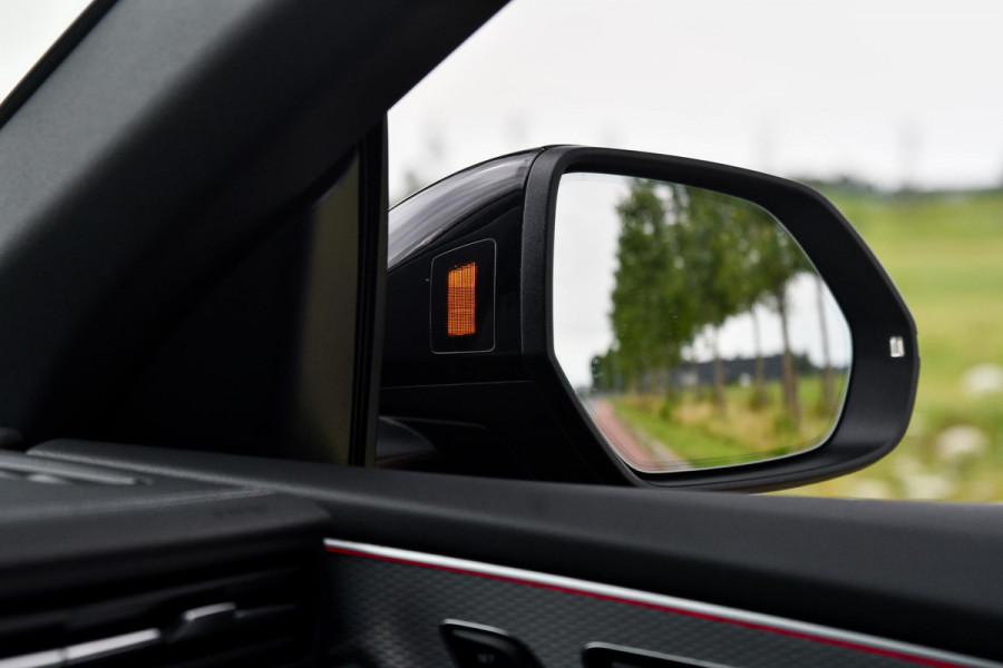 Audi Q8 60 TFSI e quattro Pro Line S Competition. BTW, RS Zetels, Pano, HUD, Laser, B&O, 360 3D, Trekh, Memory, ACC, Keyless, 23"!