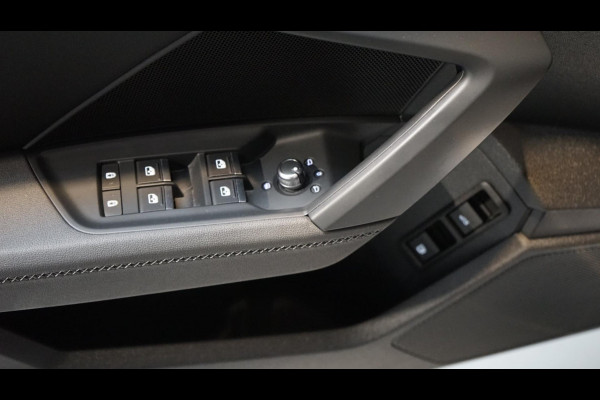 Audi A3 Sportback 40 TFSIe 3x S-Line BLACK OPTIK-AUTOMAAT-ACC-AMBIANCE-CAMERA-DRIVE SELECT-KEYLESS-MATRIX-NAVIGATIE-STOELVERWARMIN
