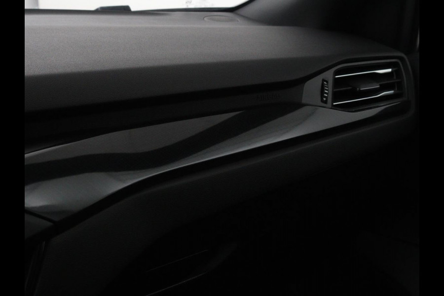 Ford Focus 1.5 EcoBoost ST Line X | Camera | Carplay | Trekhaak | Full LED | Navigatie | Keyless | Digital Cockpit | Climate control | Parkeerhulp | Cruise control
