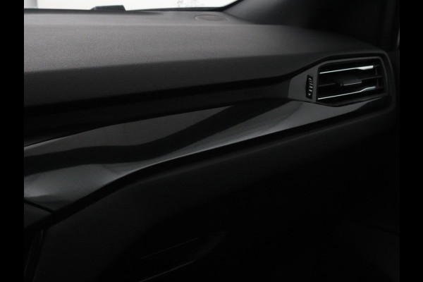 Ford Focus 1.5 EcoBoost ST Line X | Camera | Carplay | Trekhaak | Full LED | Navigatie | Keyless | Digital Cockpit | Climate control | Parkeerhulp | Cruise control