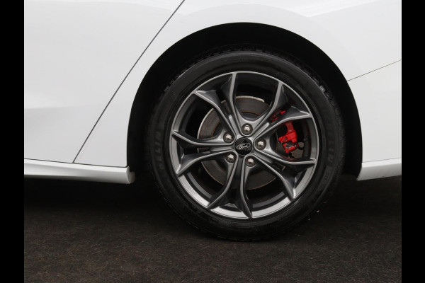 Ford Focus 1.5 EcoBoost ST Line X | Camera | Carplay | Trekhaak | Full LED | Navigatie | Keyless | Digital Cockpit | Climate control | Parkeerhulp | Cruise control