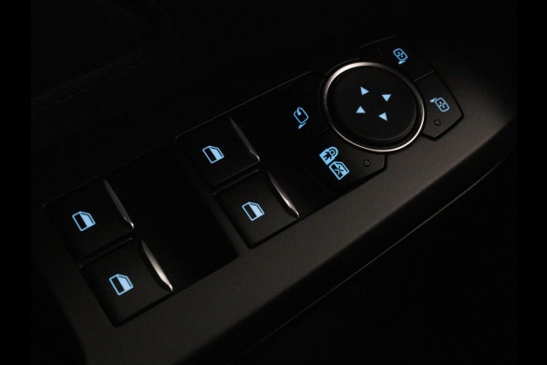 Ford Focus 1.5 EcoBoost ST Line X | Camera | Carplay | Trekhaak | Full LED | Navigatie | Keyless | Digital Cockpit | Climate control | Parkeerhulp | Cruise control