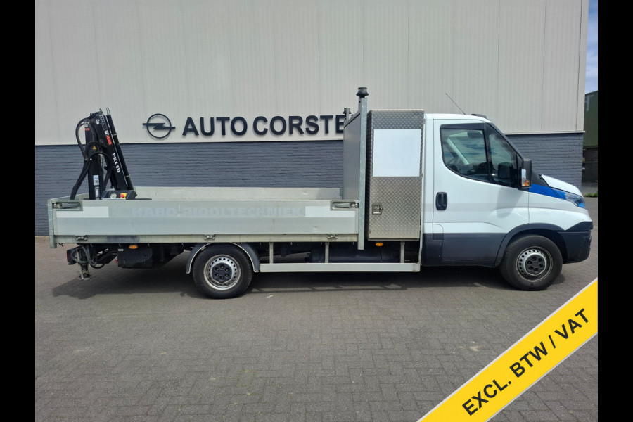 Iveco Daily 3.0I CNG EURO-6 375 35S14N Automaat HIAB Kraan Laadbak 3-Persoons Ecc Trekhaak Camera Blue power Alpine 2-Din Infotainment Sys. Bluetooth Opbergkasten Betonplex Vloer Compressed Natural Gas (CNG) Voertuig 1e Eigenaar Euro 6