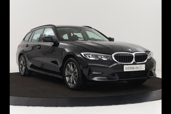 BMW 3-serie 330e Sport Line | Stoelverwarming | Half leder | Carplay | Sportstoelen | Live Cockpit | Sfeerverlichting | Navigatie | Full LED