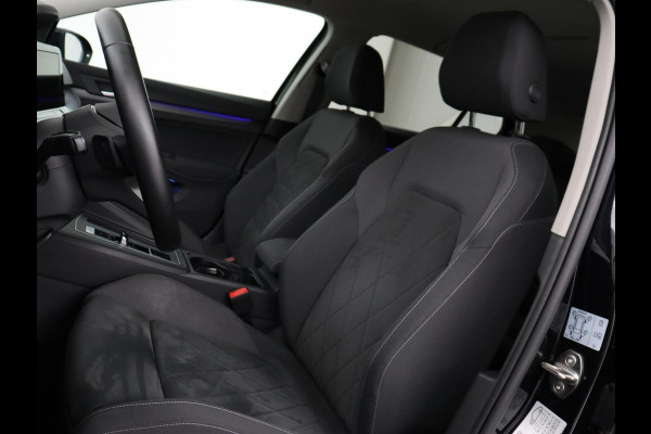 Volkswagen Golf 1.4 eHybrid Style | Stoelverwarming | Carplay | Sfeerverlichting | Navigatie | Full LED | Standkachel | Massage | Adaptive cruise | Memory