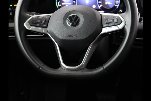 Volkswagen Golf 1.4 eHybrid Style | Stoelverwarming | Carplay | Sfeerverlichting | Navigatie | Full LED | Standkachel | Massage | Adaptive cruise | Memory