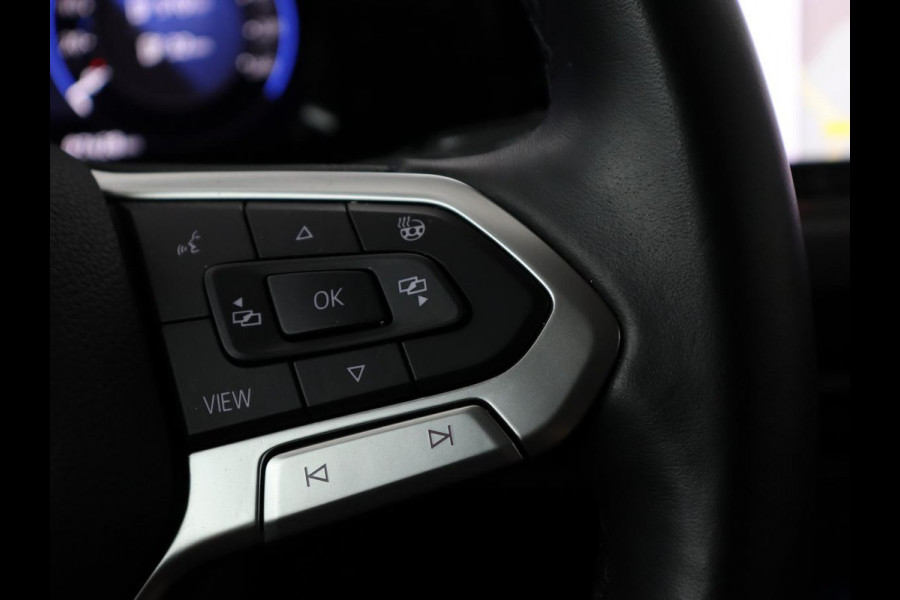 Volkswagen Golf 1.4 eHybrid Style | Stoelverwarming | Carplay | Sfeerverlichting | Navigatie | Full LED | Standkachel | Massage | Adaptive cruise | Memory