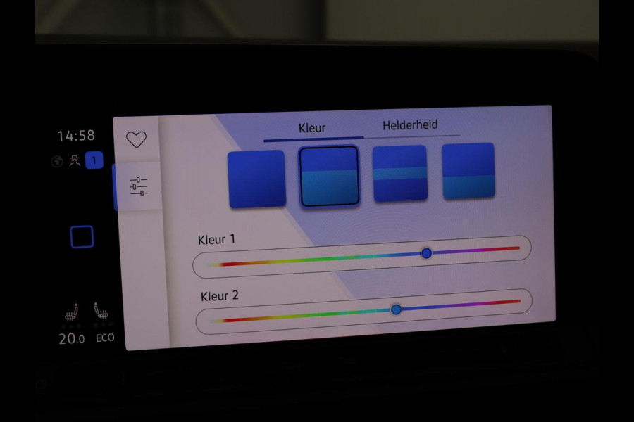 Volkswagen Golf 1.4 eHybrid Style | Stoelverwarming | Carplay | Sfeerverlichting | Navigatie | Full LED | Standkachel | Massage | Adaptive cruise | Memory
