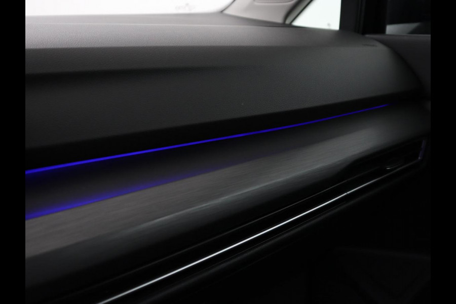 Volkswagen Golf 1.4 eHybrid Style | Stoelverwarming | Carplay | Sfeerverlichting | Navigatie | Full LED | Standkachel | Massage | Adaptive cruise | Memory