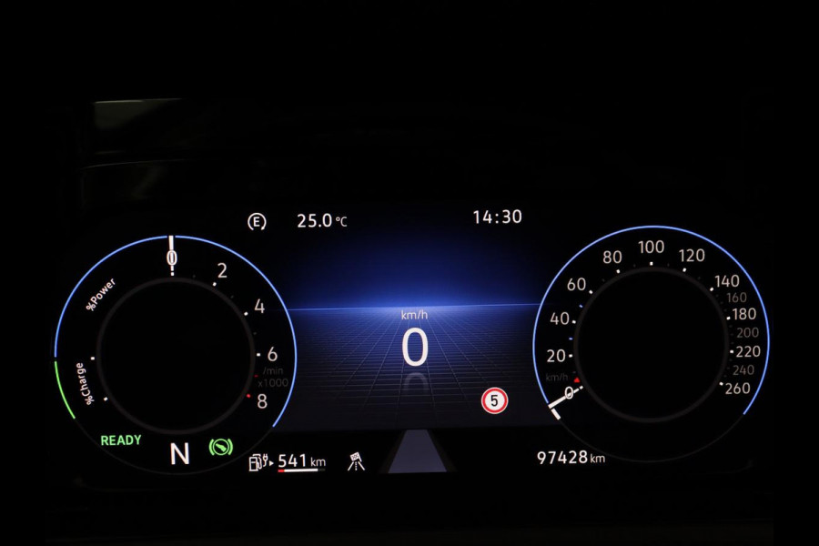 Volkswagen Golf 1.4 eHybrid Style | Stoelverwarming | Carplay | Sfeerverlichting | Navigatie | Full LED | Standkachel | Massage | Adaptive cruise | Memory